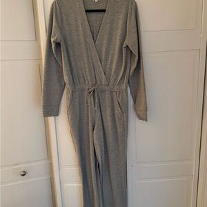 Splendid Gray Jumpsuit with Long Sleeves and Wrap-Style Top